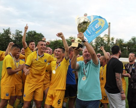 Марек и Марица са последните отбори, които спечелиха промоция за Втора лига