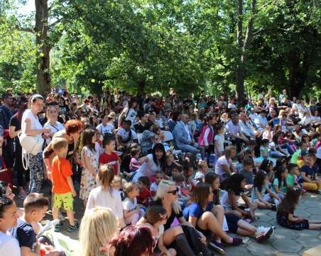 Приятни изненади поднесе кулинарният панаир и фестивал на изкуствата в парк 