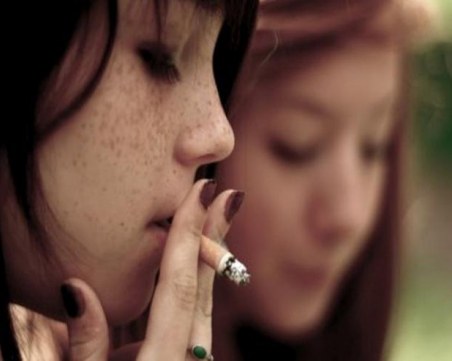 В пловдивските училища пушат повече момичета, отколкото момчета