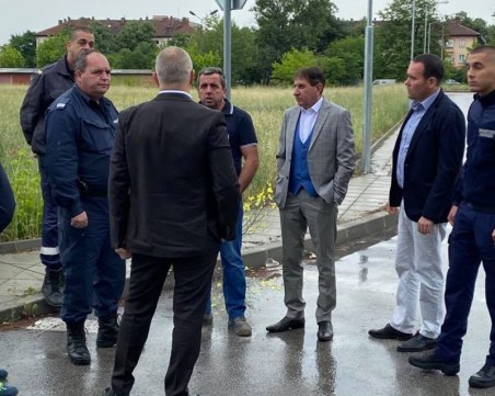 Проверки в Стамболийски заради миризма на газ