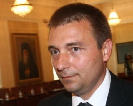 Бившият зам.-шеф на ДАНС: Ще има още кадрови промени, искат да овладеят службите