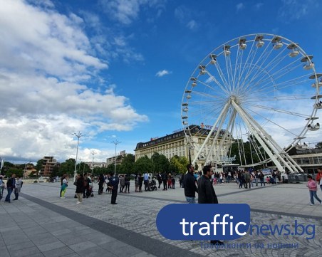 Първи оплаквания от Виенското колело, опашки обаче продължават да се вият