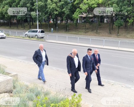 Проф. Минеков: Директорите на някои театри правят необясними дългове, но никой не им търсил сметка