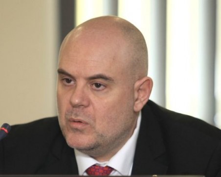Иван Гешев кани Бойко Рашков на работна среща