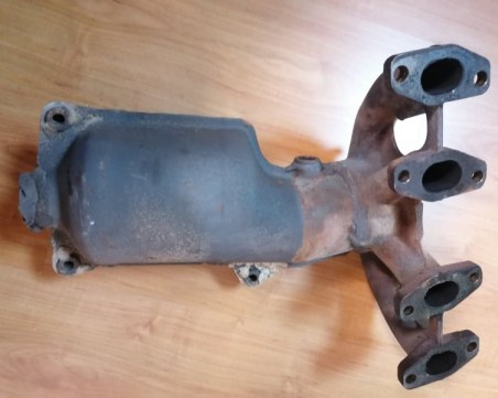 Задържаха двама за кражба на катализатори в Пловдив