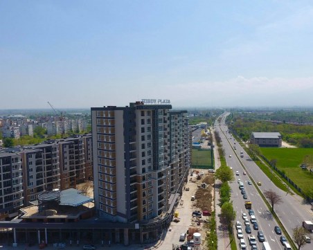 Търговски зони с потенциал от 2 000 ежедневни клиенти предлага атрактивен комплекс в Пловдив