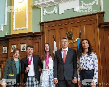 Пловдивската аеробика донесе първа световна титла на България от 17 години