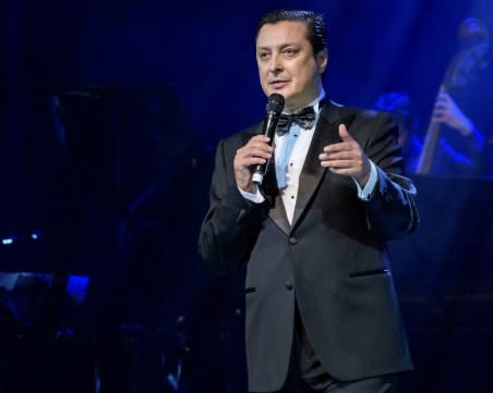 Васил Петров представя впечатляваща програма в Пловдив