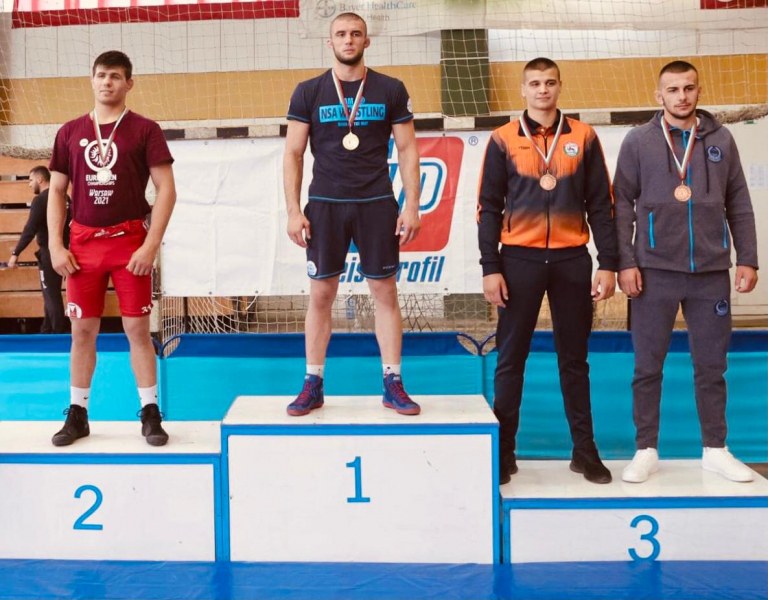 Пловдивски борец стана републикански шампион по борба