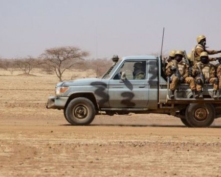 Близо 100 души са убити при нападение в Буркина Фасо