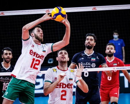 Волейболистите загубиха от Иран
