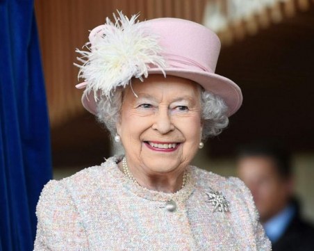 Първи реакции от Бъкингам след раждането на дъщеричката на Хари и Меган