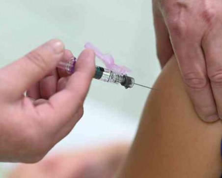 В Израел започна ваксинация на юноши между 12 и 15 години