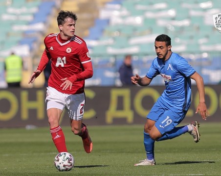 Общо 145 чужденци са играли по българските терени през изминалия сезон