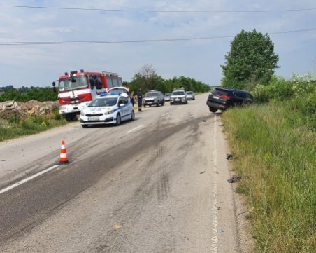 Тежка катастрофа във Врачанско, двама са загинали