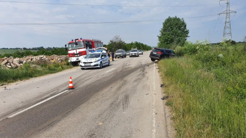 Тежка катастрофа във Врачанско, двама са загинали