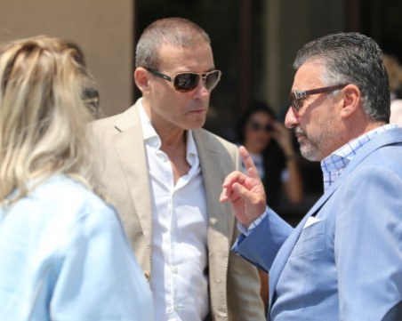 Миню Стайков остава под домашен арест