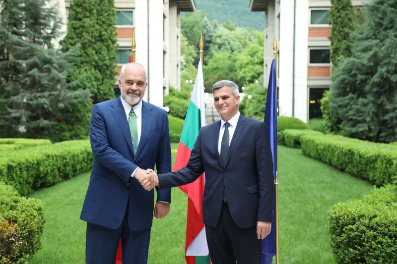 Стефан Янев се срещна с премиера на Албания за членството им в ЕС