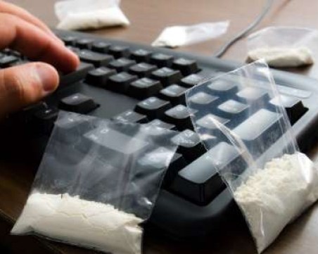 Доклад на ЕС: Търговията с наркотици се е преместила онлайн