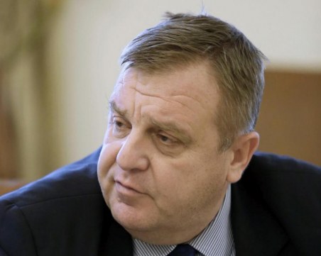 Каракачанов: Инцидентът с МиГ-29 не е заради техническа неизправност