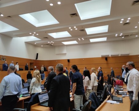 Задават ли се трусове в управлението на Пловдив? Пластовете в Общинския съвет се разместиха