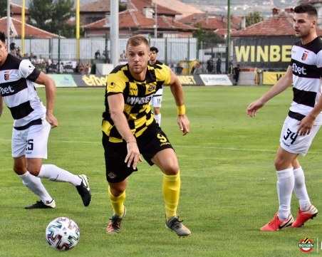 Официално: Форматът на първенството остава от 14 отбора за още един сезон