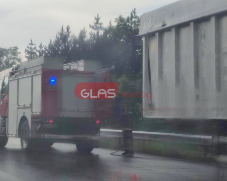 ТИР гори на АМ