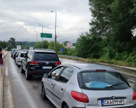 Опашка от автомобили се изви на границата с Гърция