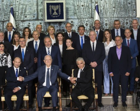 Израел вече е с нов премиер