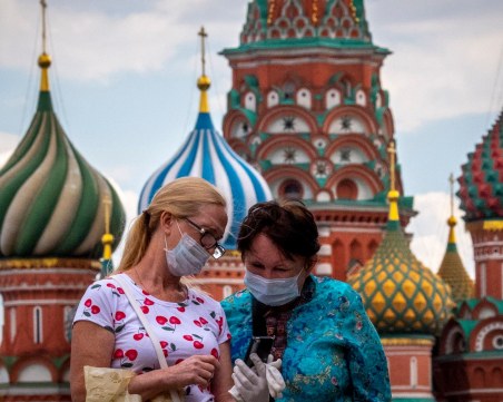 Нови ограничения в Русия заради скок на случаите