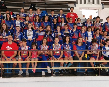 Над 300 деца участваха в международния плувен турнир 