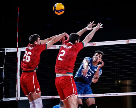 Волейболните национали паднаха от Аржентина