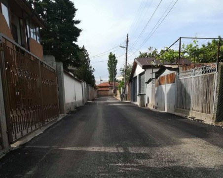 Изцяло асфалтираха улица в кв. 