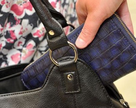 Обраха жена в магазин на 