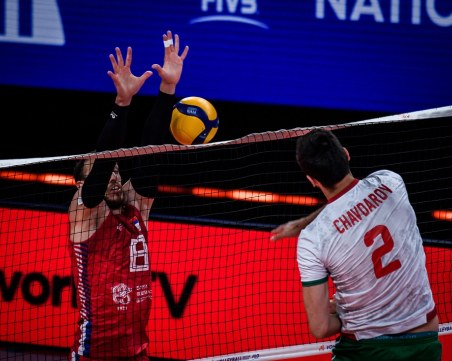 Волейболистите загубиха от европейския шампион Сърбия