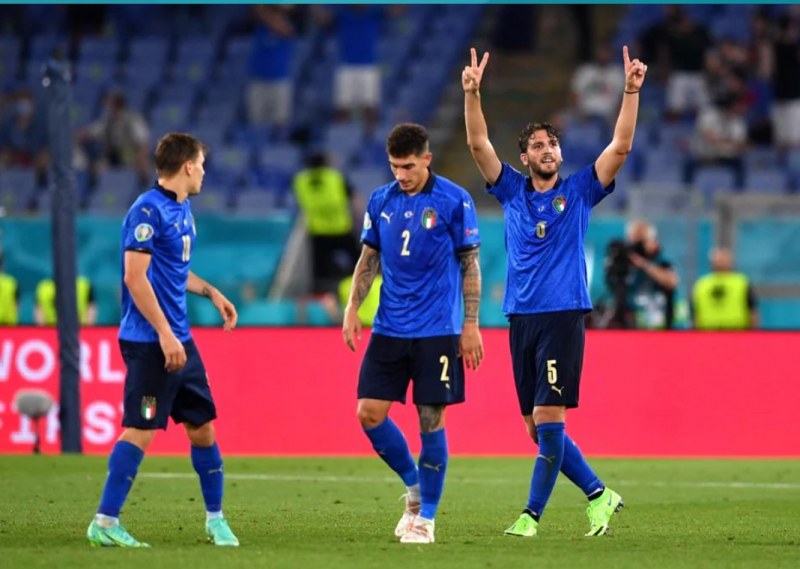 Италия стана първият осминафиналист на Евро 2020, скуадрата отново с класика