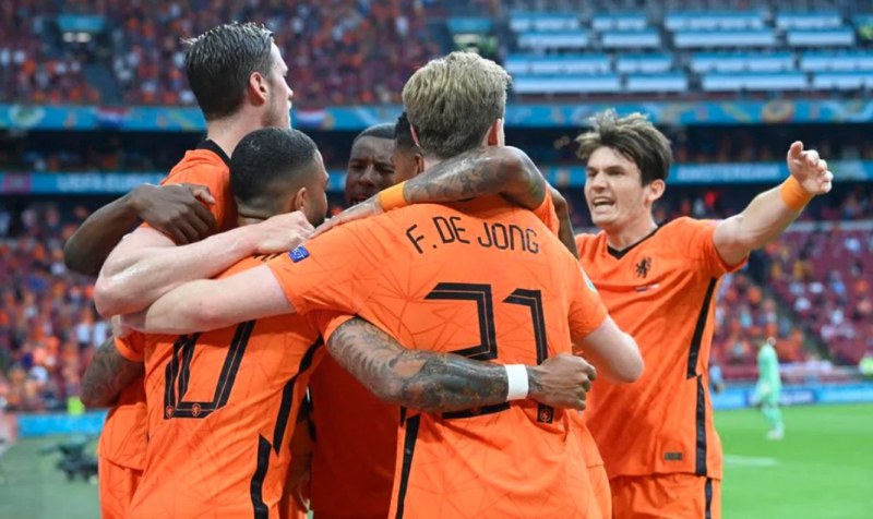 Нидерландия стана третия тим, който се класира за елиминациите