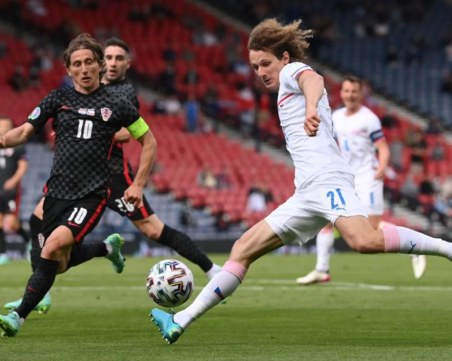 Чехия измъкна равенство с Хърватия и е близо до осминафиналите
