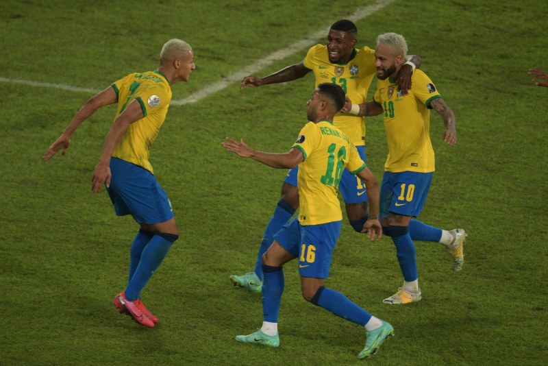 Бразилия с разгром, Колумбия с първа грешна стъпка на Копа Америка