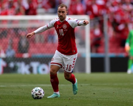 Кристиан Ериксен се срещна със съотборниците за първи път след инцидента