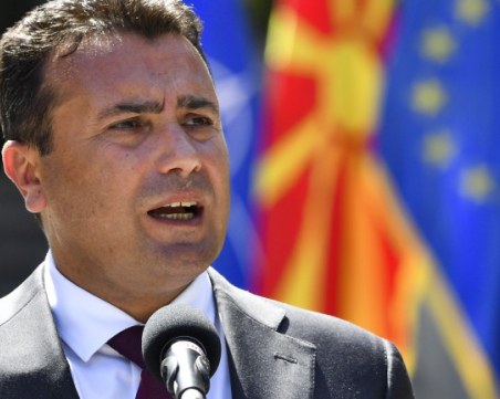 Проф. Топалов: Целта на Заев е България да бъде поставена в невъзможност да откаже исканията им