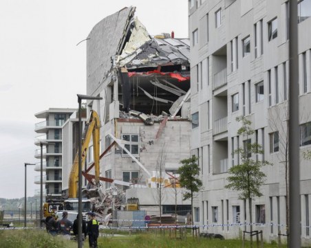 Рухна училище в Белгия