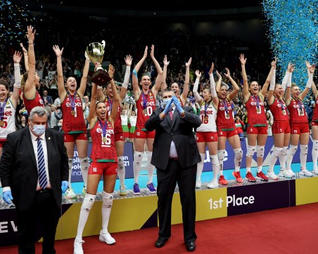 Стоичков след триумфа на националките: Няма по-голяма гордост от това да чуеш 