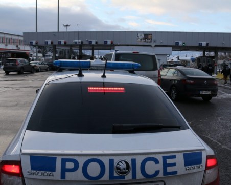 Масови проверки по границата - хванаха шофьор, превозващ нелегално пътници