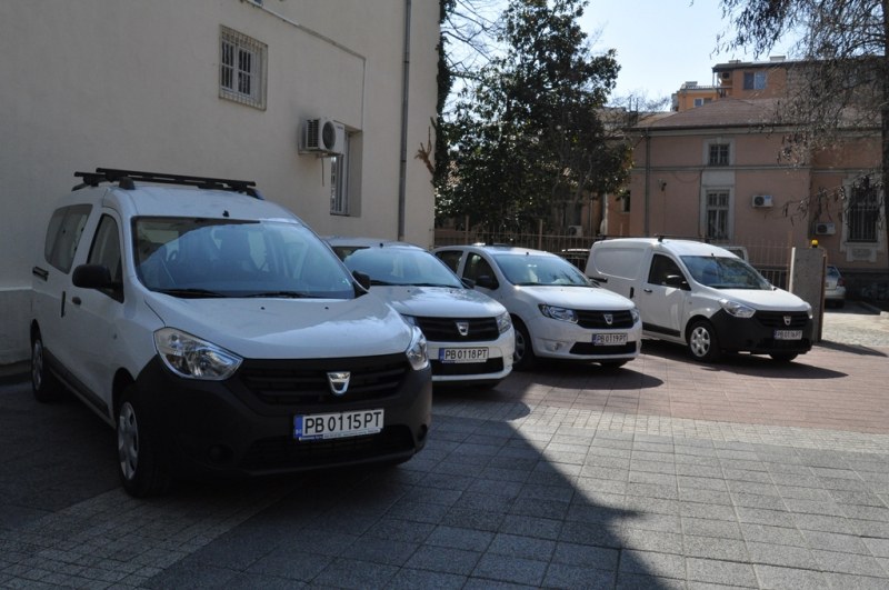 Община Пловдив купува коли за 270 хил. лева, сред тях джип или миниван за 80 бона