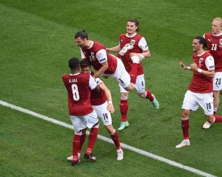 Австрия се класира за осминафиналите, Украйна ще чака