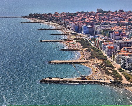 Кои ученици ще могат да се възползват от безплатната почивка на море?