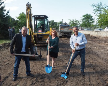 На Свети Дух стартира строителството на 3 нови класни стаи в Граф Игнатиево
