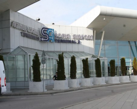 Граничен полицай се е самоубил на летище София