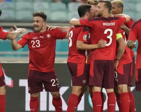 Швейцария стана първият отбор от чакащите на третото място, който си осигури класиране за осминафиналите на Евро 2020